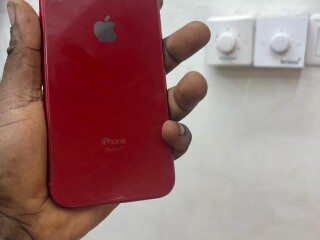 IPhone XR UK used factory unlocked,Battery Health 84 , everything is working perfectly.