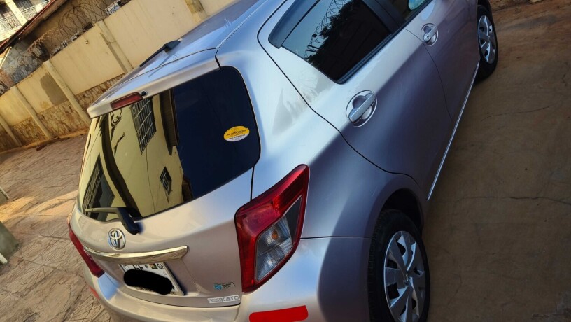 toyota-vitz-2012-quick-generous-sale-big-0